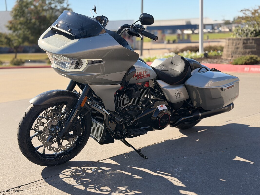 2025 Harley-Davidson CVO Road Glide ST FLTRXSTSE Mercury Silver 958052 - Photo 5