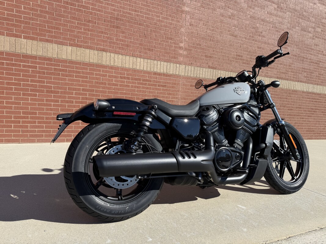 RH975 2025 Nightster - Photo 3