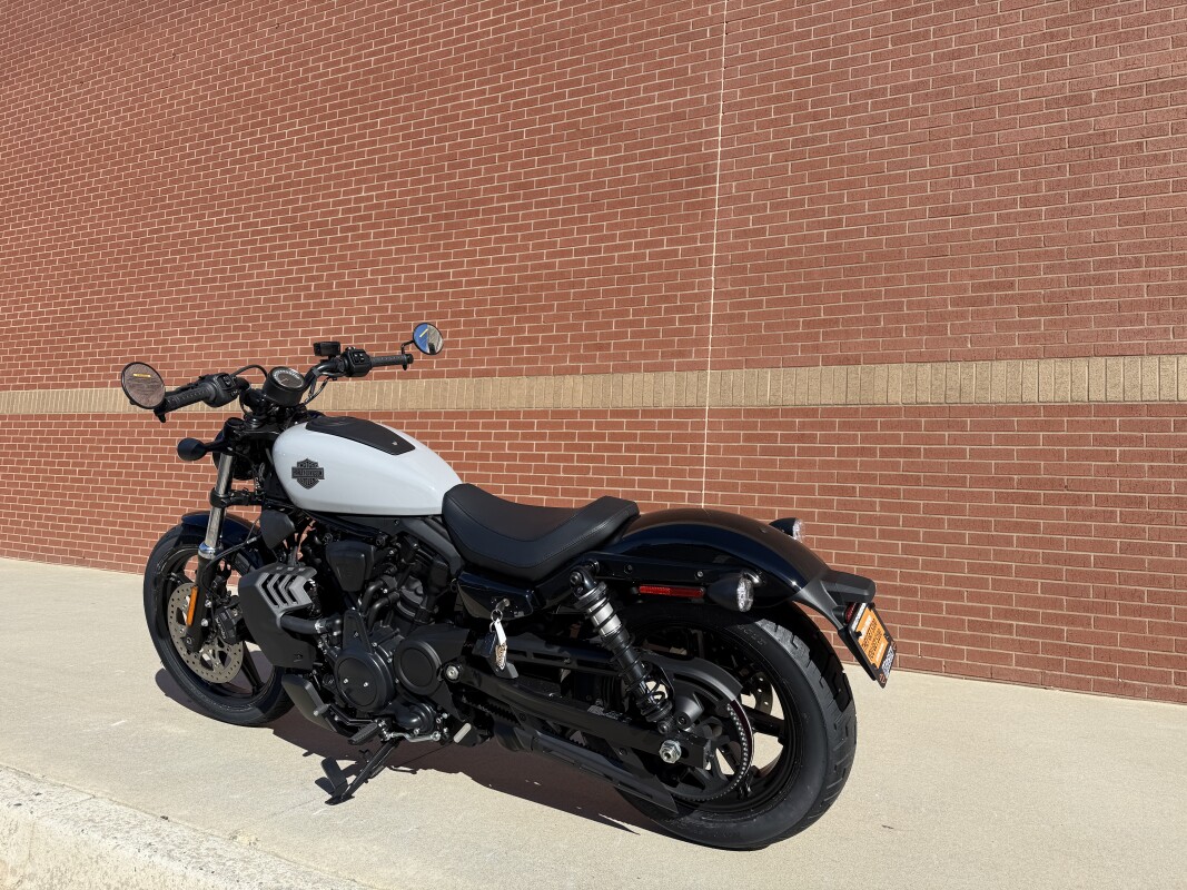 RH975 2025 Nightster - Photo 8