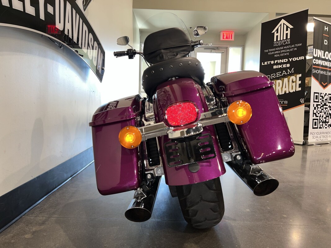 2016 Harley-Davidson Road King FLHR - Photo 10