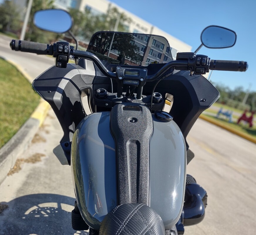 Low Rider ST - Photo 8