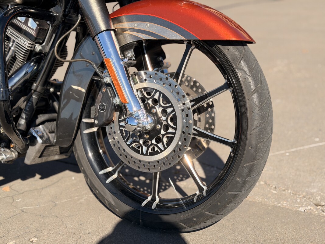 2013 Harley-Davidson CVO Road Glide Custom FLTRXSE2 ATOM ORNG/GREY 961105 - Photo 10