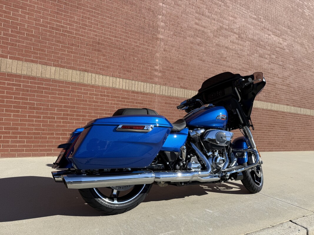 FLHX 2025 Street Glide - Photo 3