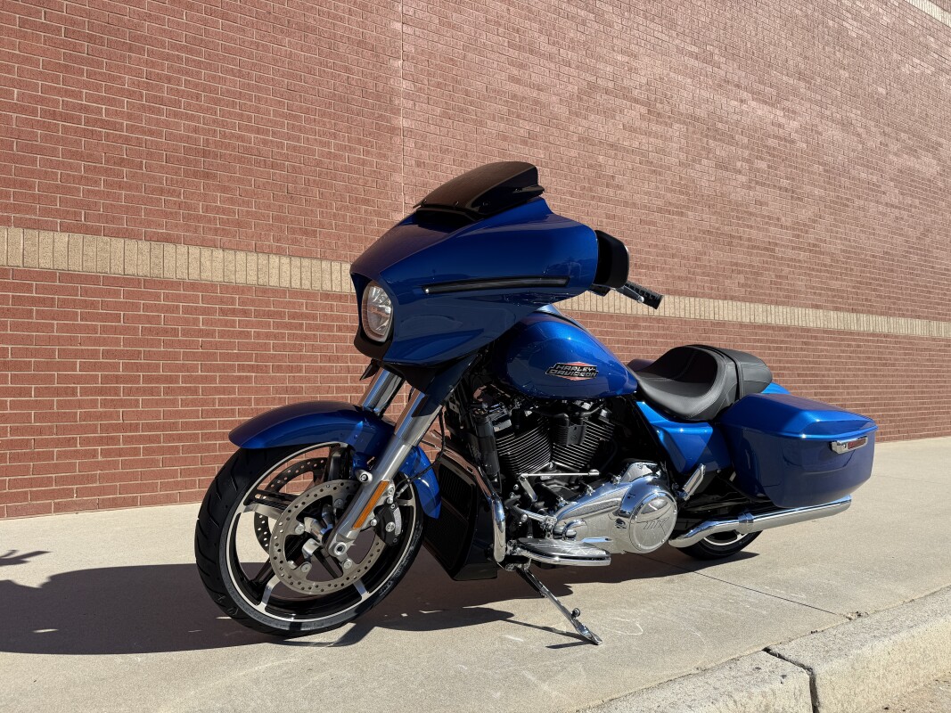 FLHX 2025 Street Glide - Photo 9