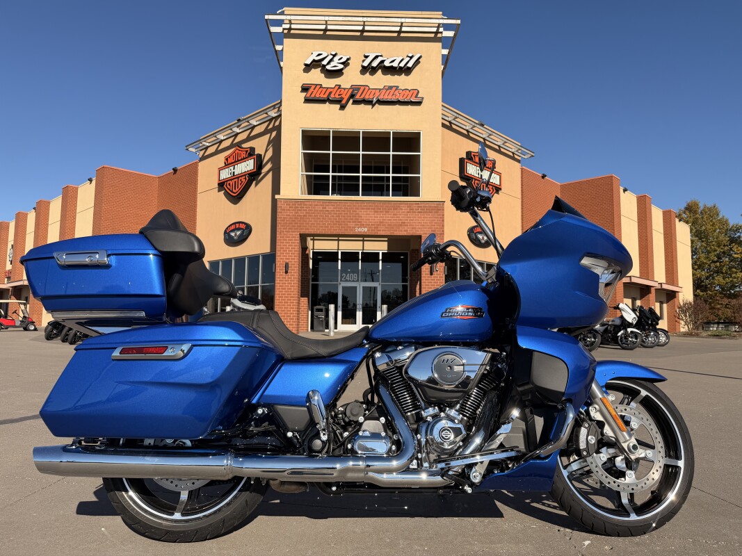 2025 Harley-Davidson Road Glide FLTRX Blue Burst