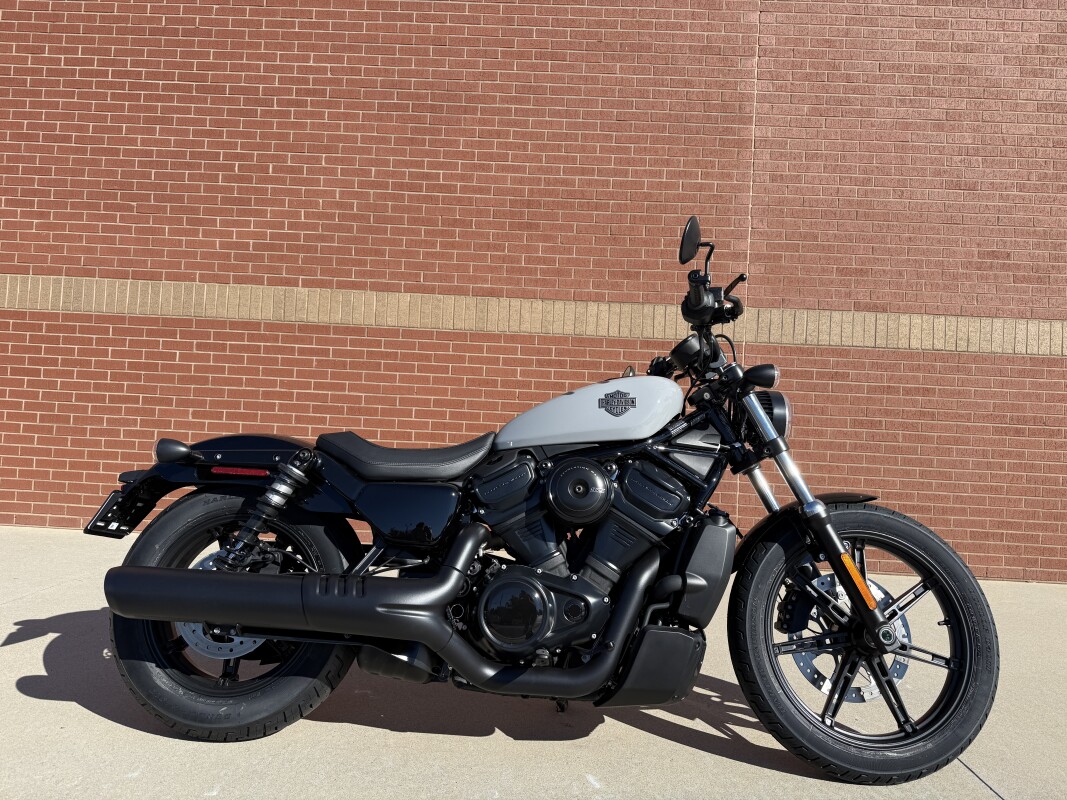 RH975 2025 Nightster