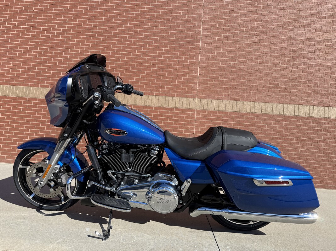 FLHX 2025 Street Glide - Photo 7