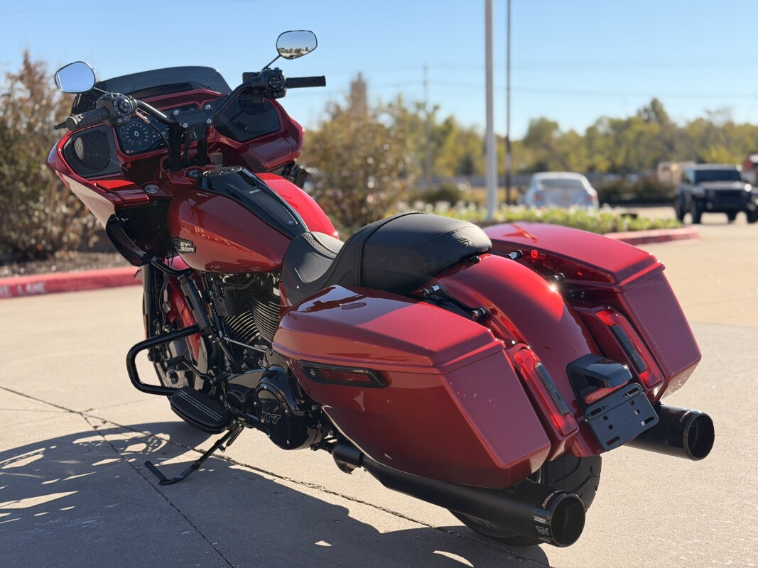 2025 Harley-Davidson Road Glide FLTRX Brilliant Red W/ Thrashin Tbars - Photo 4