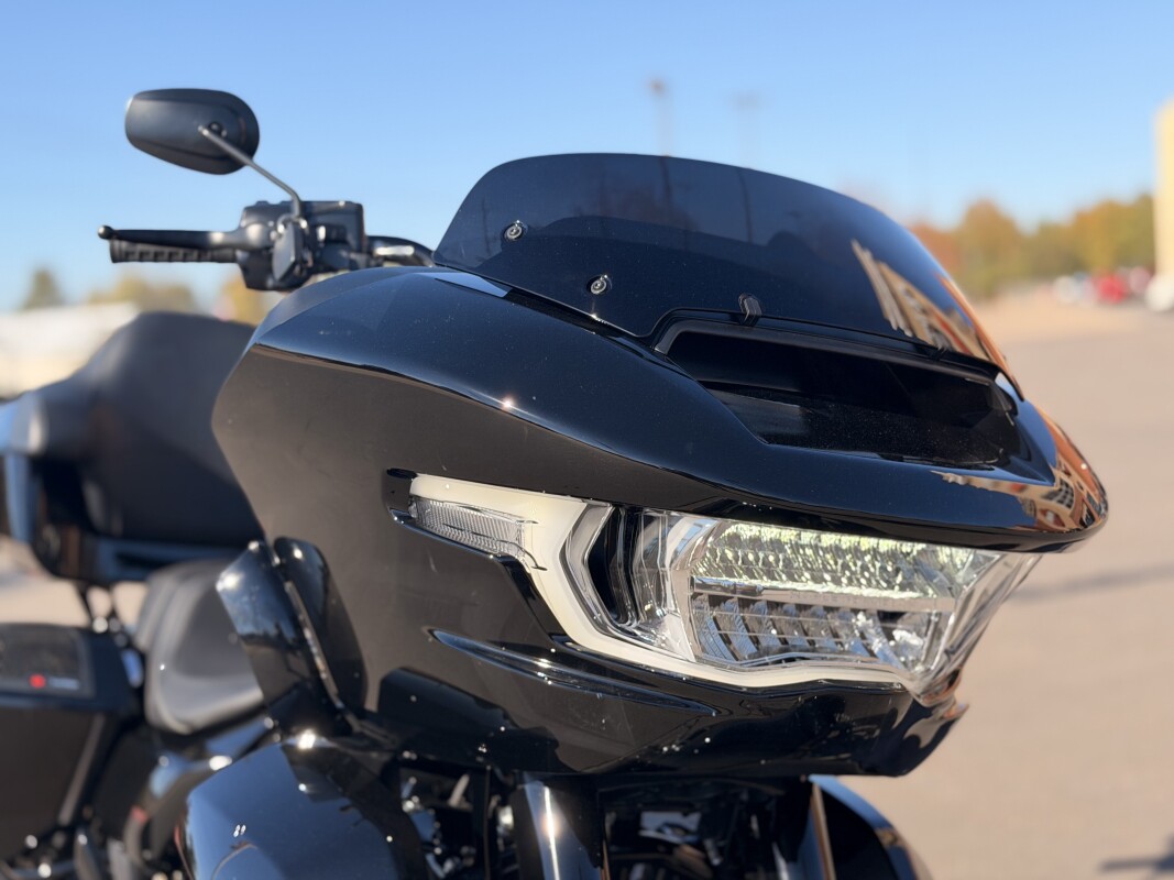 2025 Harley-Davidson Road Glide FLTRX Vivid Black - Photo 9