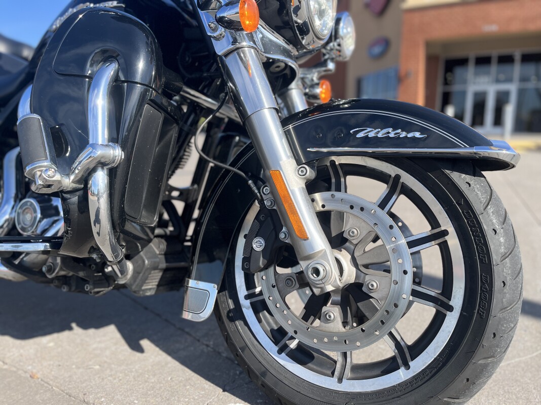 2016 Harley-Davidson Electra Glide Ultra Classic FLHTCU Vivid Black 648110 - Photo 9