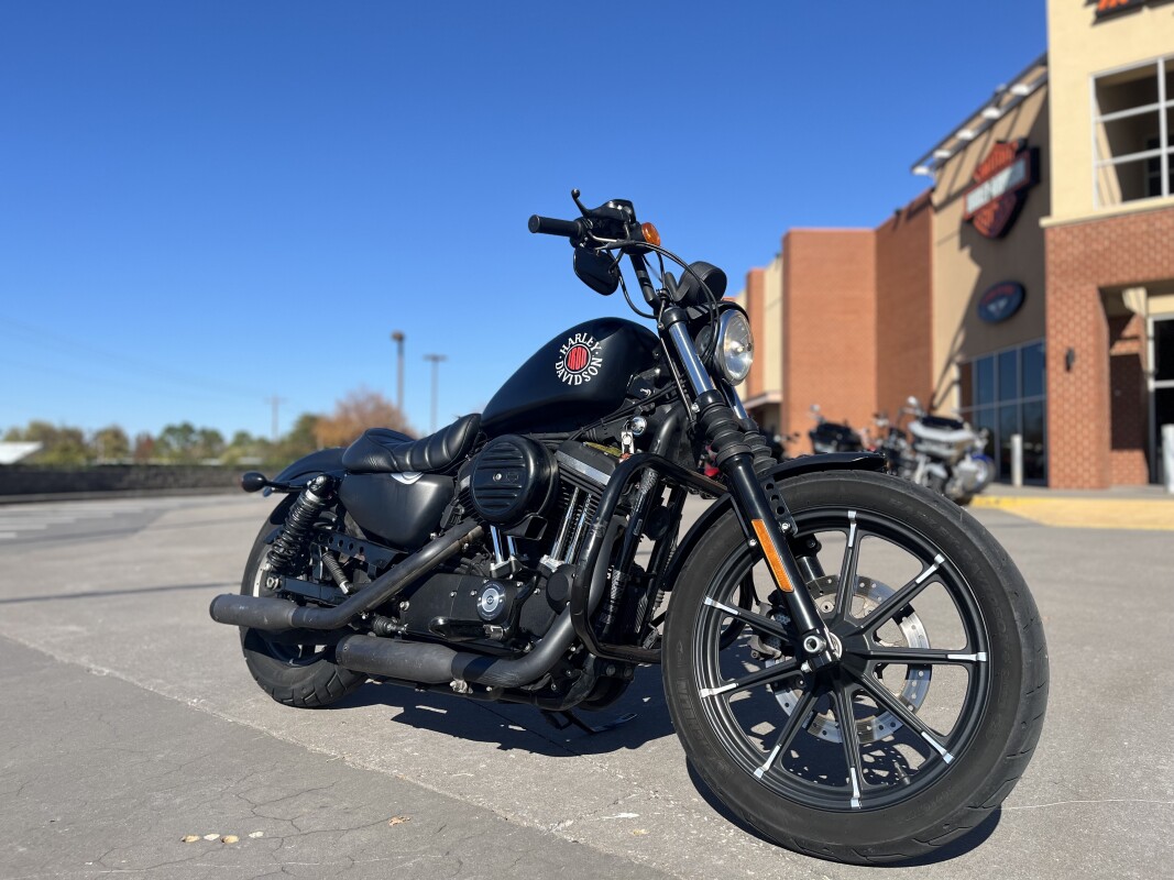 2020 Harley-Davidson Iron 883 XL883N Black Denim 431516 - Photo 2