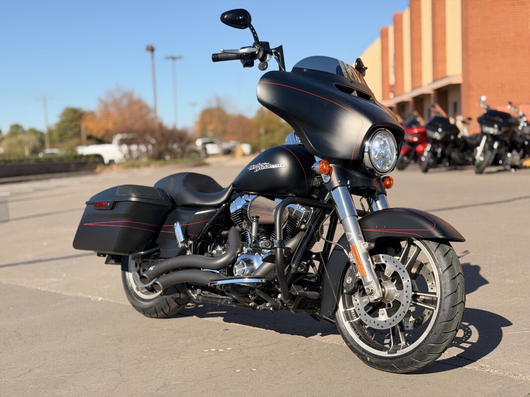 2016 Harley-Davidson Street Glide Special FLHXS Black Denim 672563 - Photo 2