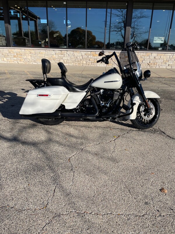 Harley-Davidson Road King Special 2019 FLHRXS BNVL SALT DENIM - Photo 2