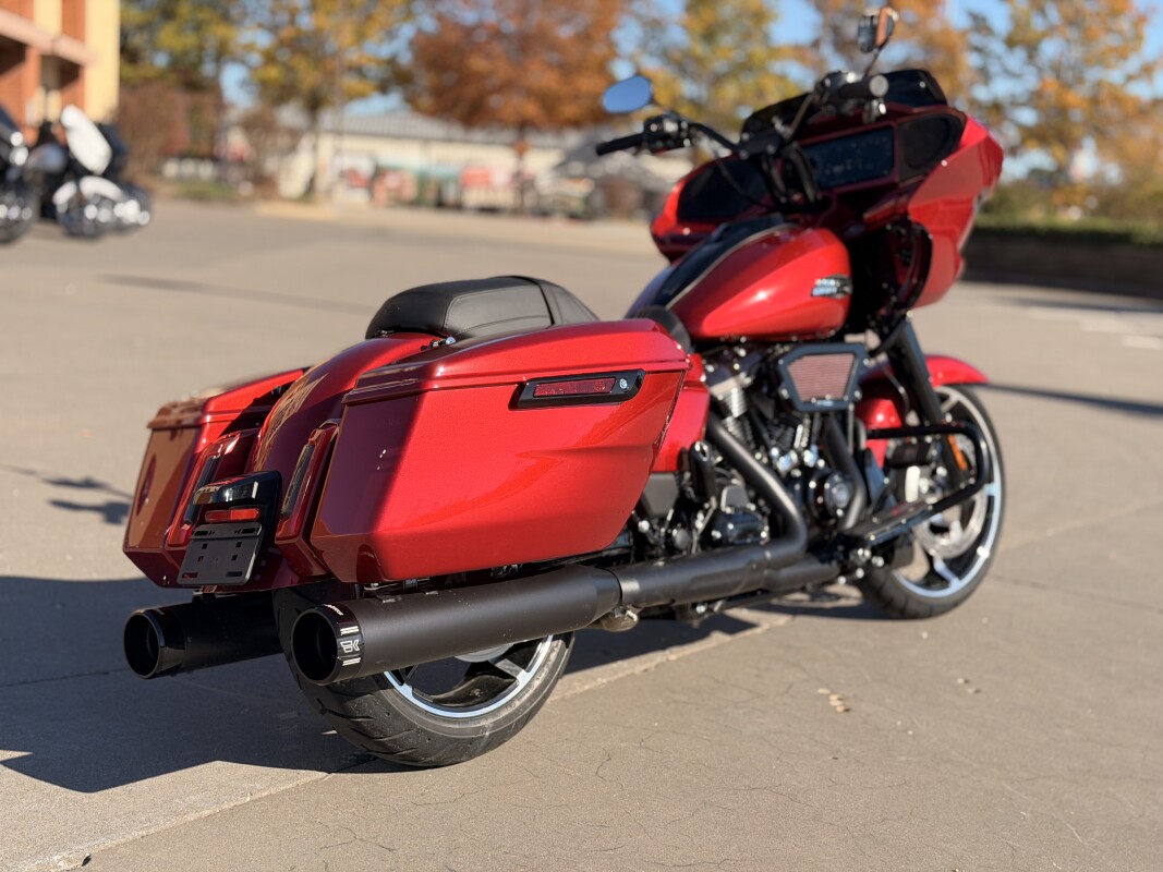 2025 Harley-Davidson Road Glide FLTRX Brilliant Red W/ Thrashin Tbars - Photo 3