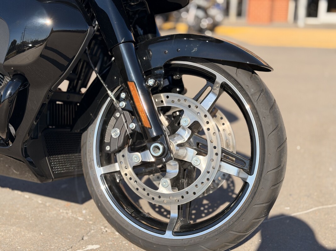 2025 Harley-Davidson Road Glide FLTRX Vivid Black - Photo 10