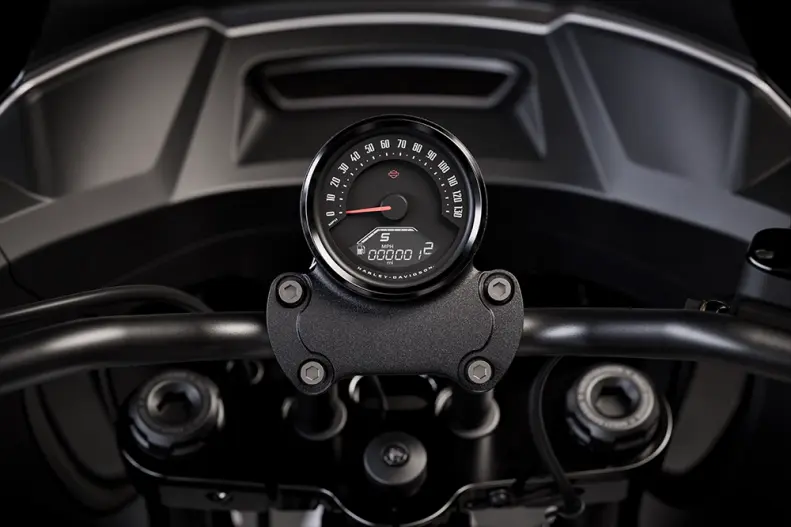 Selectable Ride Modes + 4” Display