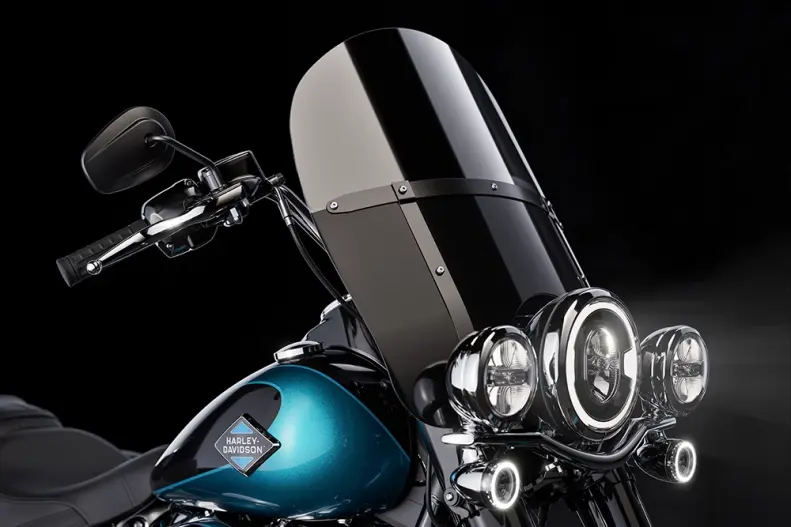 Two-Tone Detachable Windshield