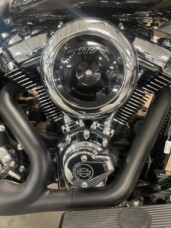 2025 Harley-Davidson® Heritage Classic Vivid Black w/Laced Wheels thumb 0