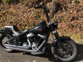 2020 Harley-Davidson® Softail Slim® Vivid Black thumb 3