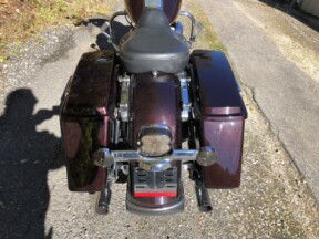 2011 Harley-Davidson® Road King® Two-Tone Merlot Sunglo/Vivid Black thumb 1