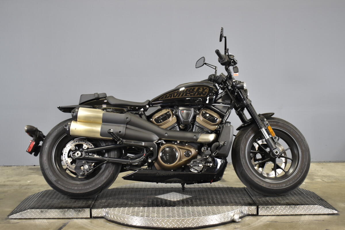 Used Harley CVO Street Glide Sale FLHXSE | Motown Harley-Davidson®