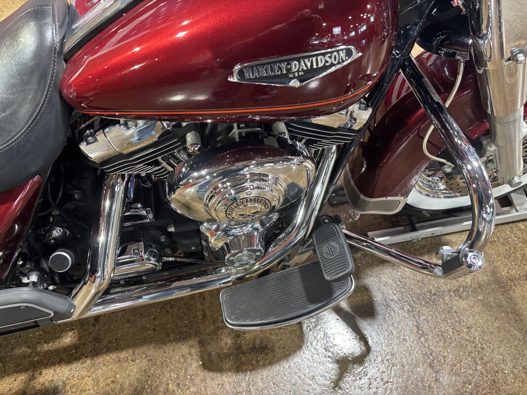 Harley-Davidson Road King Classic 2000 FLHRCI LUXURY RICH RED W/STRIPE - Photo 5