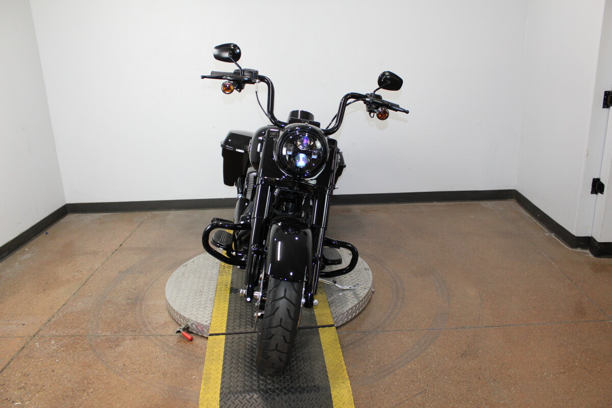 Harley-Davidson Road King Special 2024 FLHRXS 610605T VIVID BLACK - Photo 3