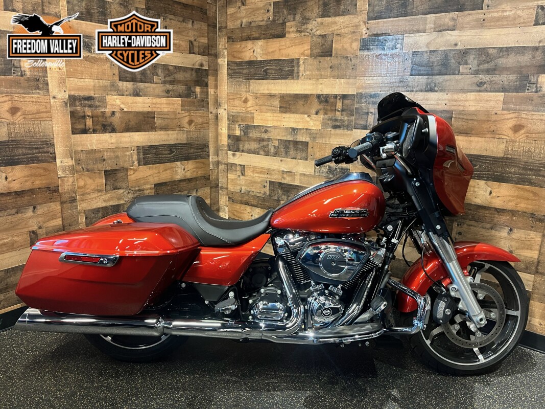 2024 Harley-Davidson Street Glide Whiskey Fire FLHX