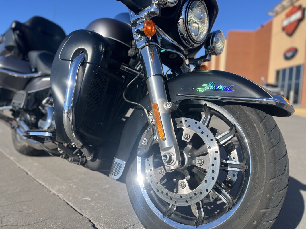 2017 Harley-Davidson Ultra Limited FLHTK CHR DNM/BLK DNM - Photo 9