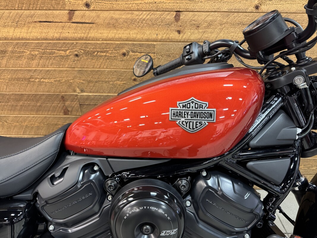 2025 HARLEY-DAVIDSON NIGHTSTER WHISKEY FIRE RH975 - Photo 2