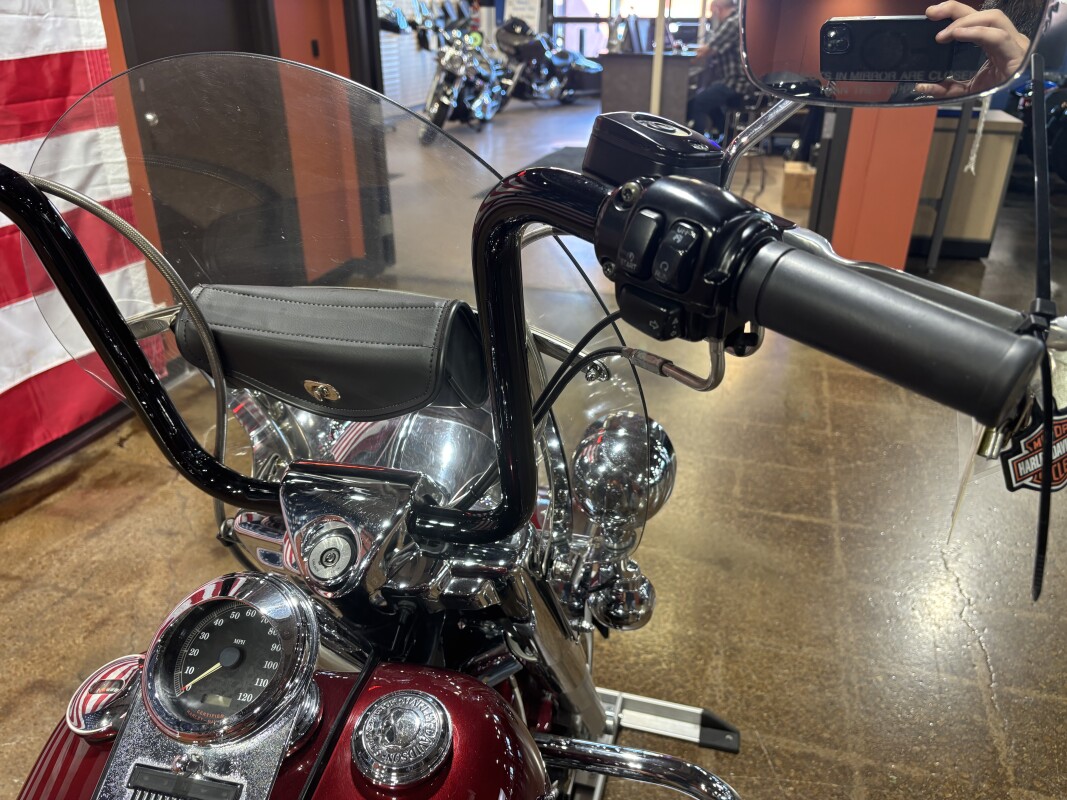 Harley-Davidson Road King Classic 2000 FLHRCI LUXURY RICH RED W/STRIPE - Photo 6