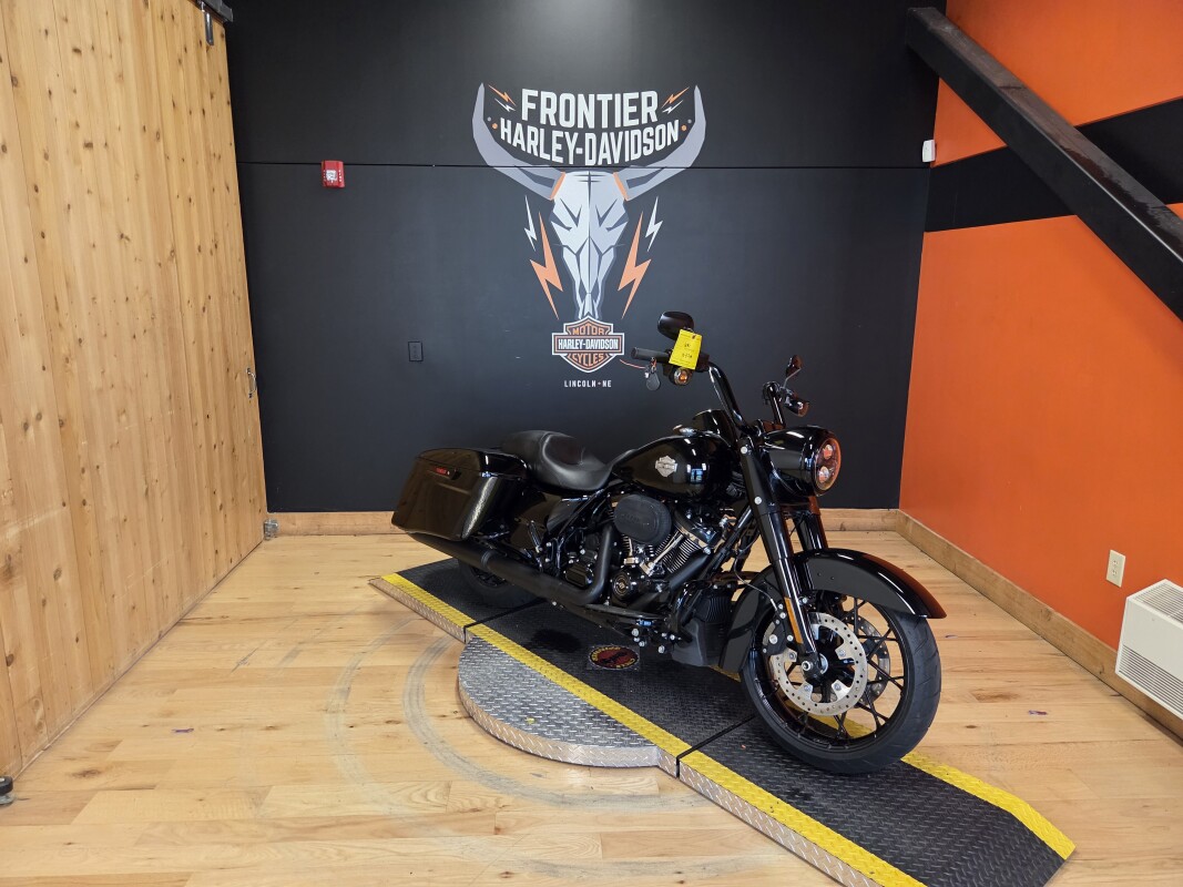 FLHRXS 2025 Road King Special - Photo 4