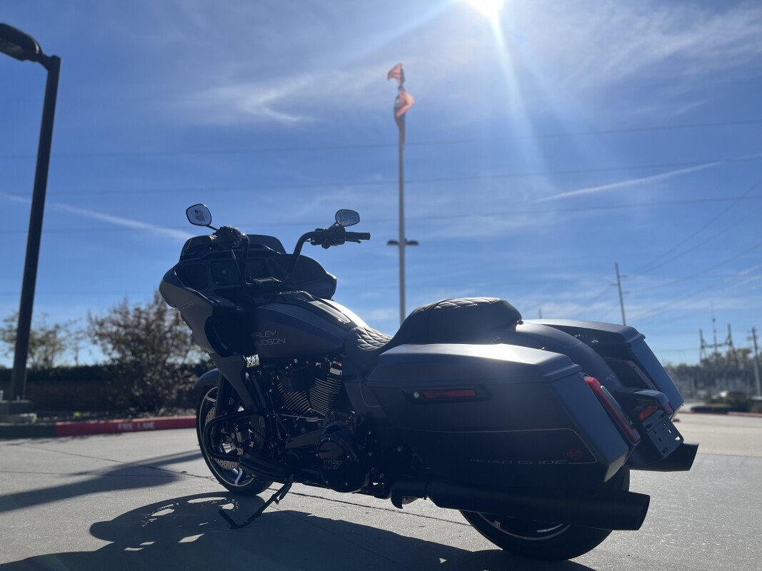 2025 Harley-Davidson Road Glide FLTRX Purple Abyss Denim - Black Finish - Photo 5
