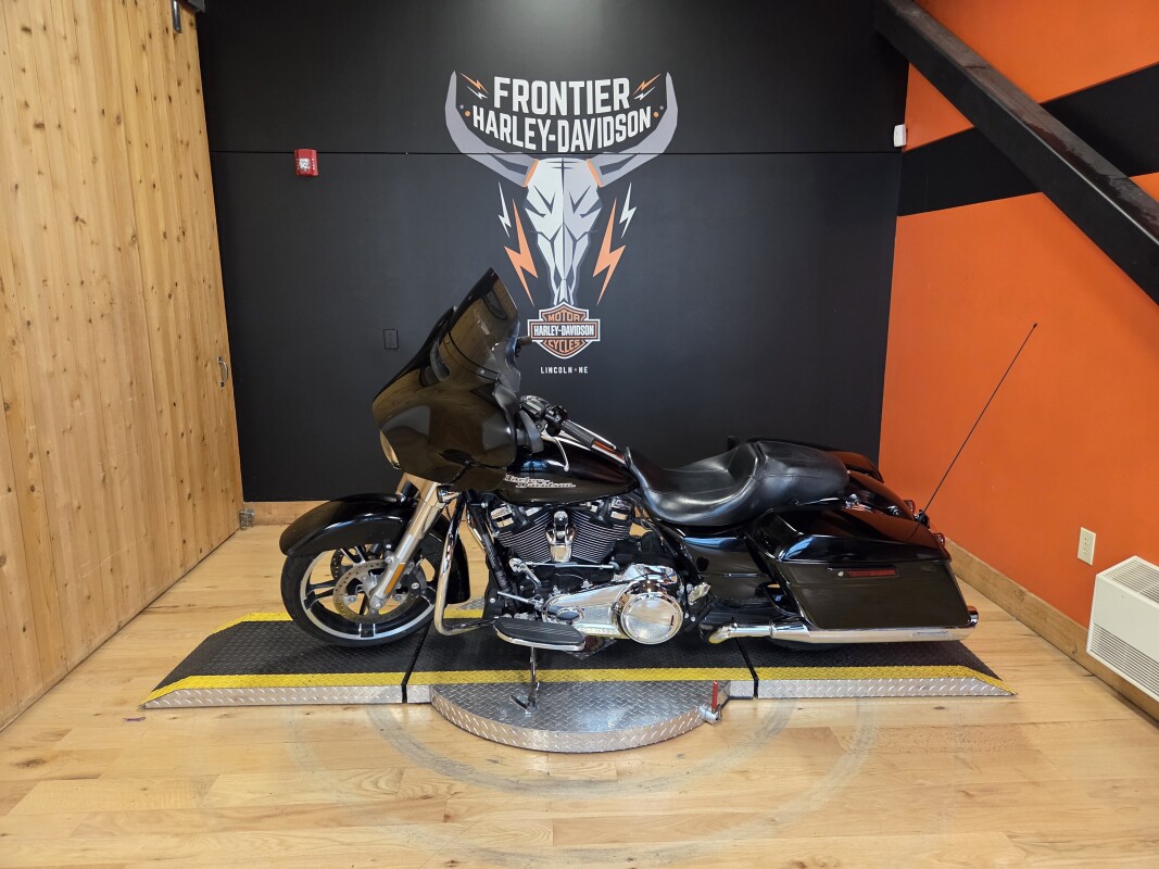 FLHX 2017 Street Glide