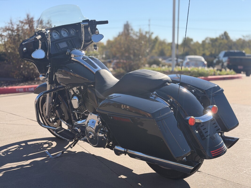 2016 Harley-Davidson Street Glide Special FLHXS Black Denim 677102 - Photo 4