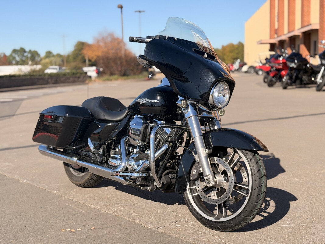 2016 Harley-Davidson Street Glide Special FLHXS Black Denim 677102 - Photo 2