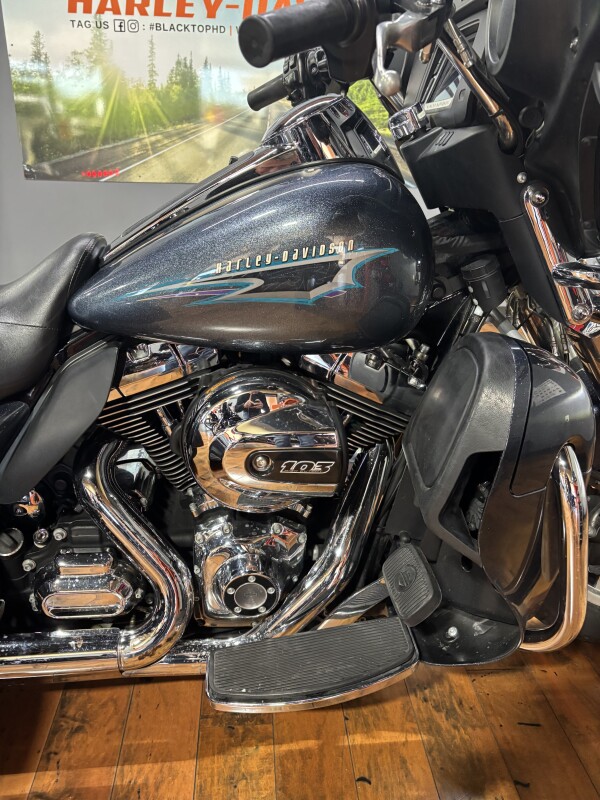 2015 Harley-Davidson Tri Glide Ultra BLACK MAGIC - Photo 2