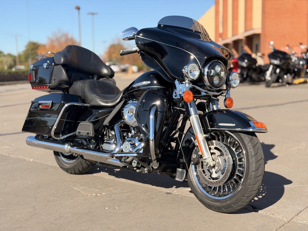 2012 Harley-Davidson Electra Glide Ultra Limited FLHTK BLACK 648650 - Photo 2