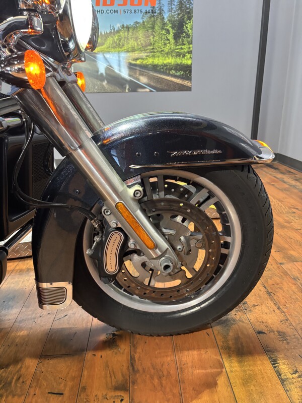 2015 Harley-Davidson Tri Glide Ultra BLACK MAGIC - Photo 3