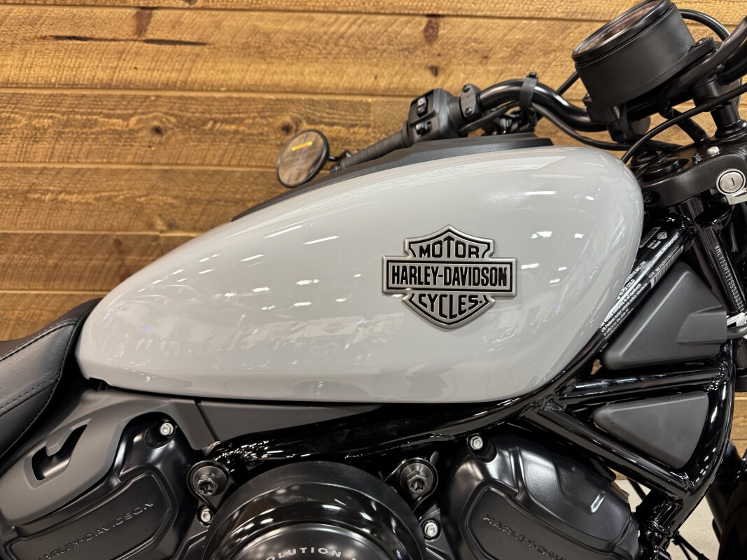 2025 HARLEY-DAVIDSON NIGHTSTER BILLIARD GREY RH975 - Photo 2