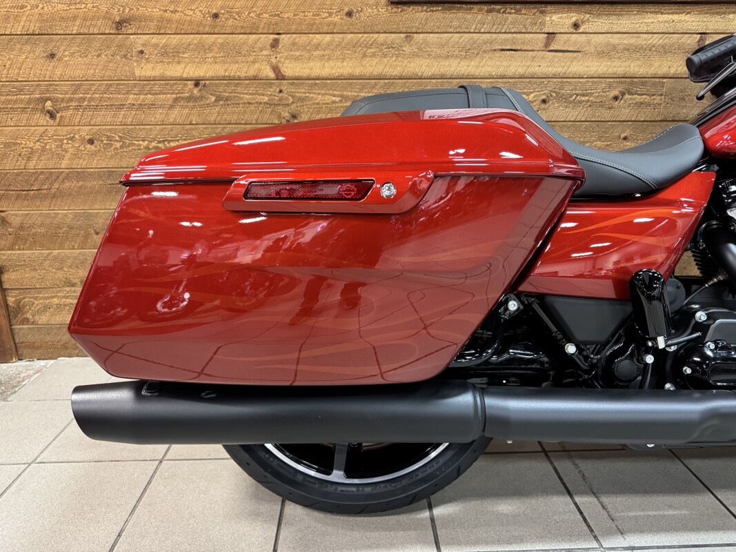 2025 HARLEY-DAVIDSON STREET GLIDE WHISKEY FIRESTORM - BLACK FINISH FLHX - Photo 5