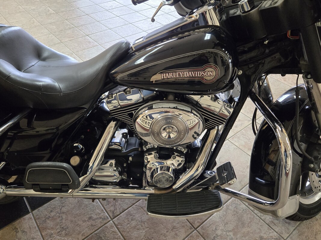 2005 Harley-Davidson Electra Glide Classic Vivid Black - Photo 2