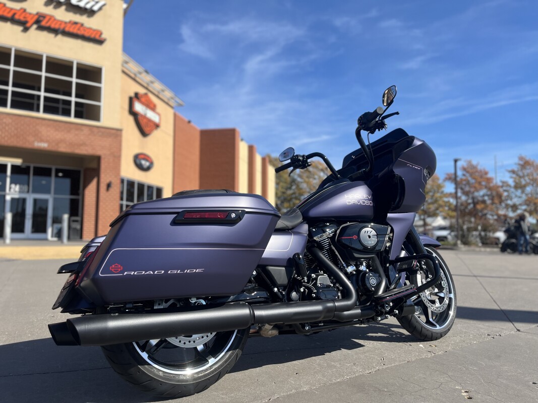 2025 Harley-Davidson Road Glide FLTRX Purple Abyss Denim - Black Finish - Photo 3