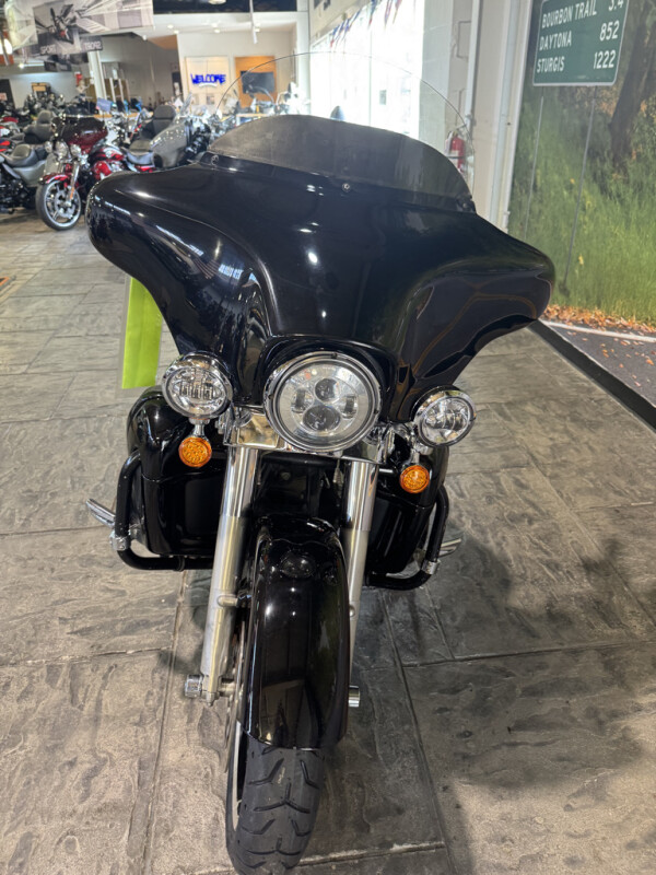 2010 Harley-Davidson Street Glide - Photo 10