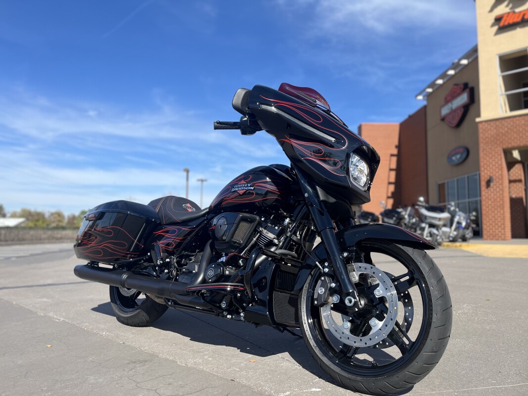 2025 Harley-Davidson Street Glide FLHX MDNGHT FIRSTORM - Photo 2