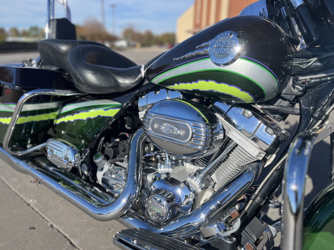 2006 Harley-Davidson Screamin’ Eagle Ultra Classic Electra Glide FLHTCUSE EMERALD/GREEN 950394 - Photo 9