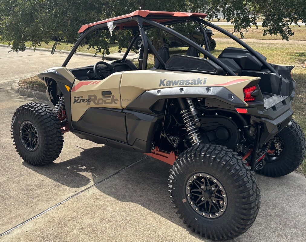 2026 Kawasaki Teryx KRX 1000 Rock Edition Matte Dark Beige / Brownish Orange - Photo 4