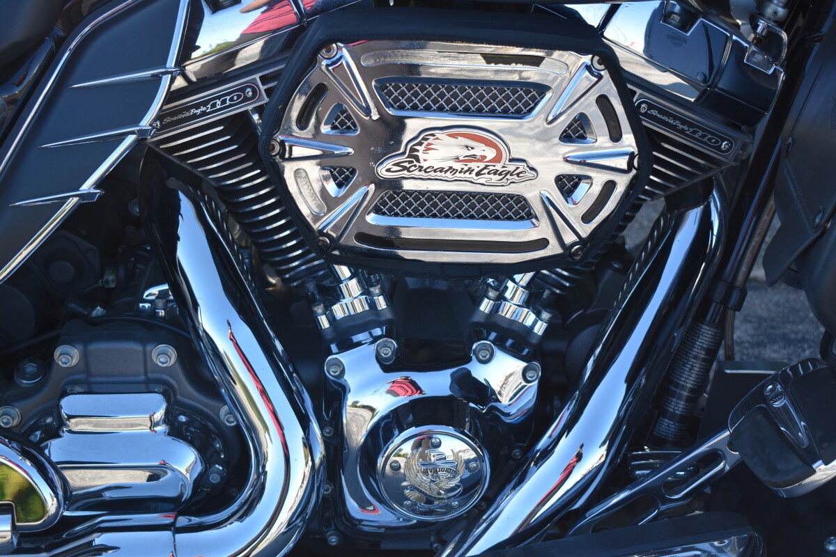 2013 Harley-Davidson CVO Ultra Classic Electra Glide - Photo 10