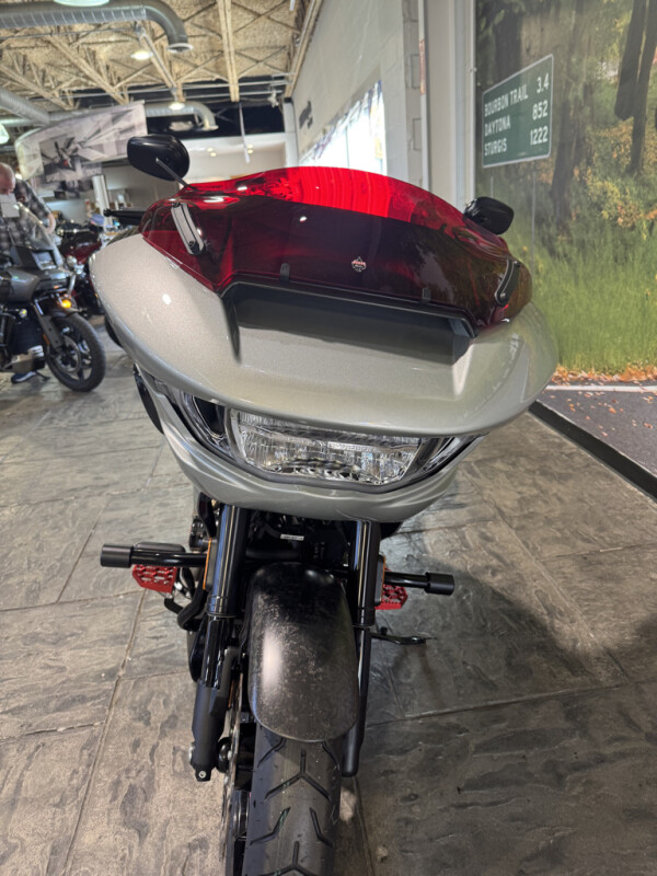 2025 CVO Road Glide ST — 135 Engine / 2-1 Exhaust / OG Floorboards - Photo 9
