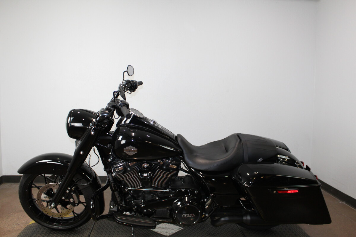 Harley-Davidson Road King Special 2024 FLHRXS 610605T VIVID BLACK - Photo 5